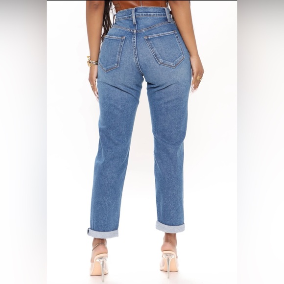 Fashion Nova hometown cutie destroyed mom jeans plus size - Picture 4 of 9